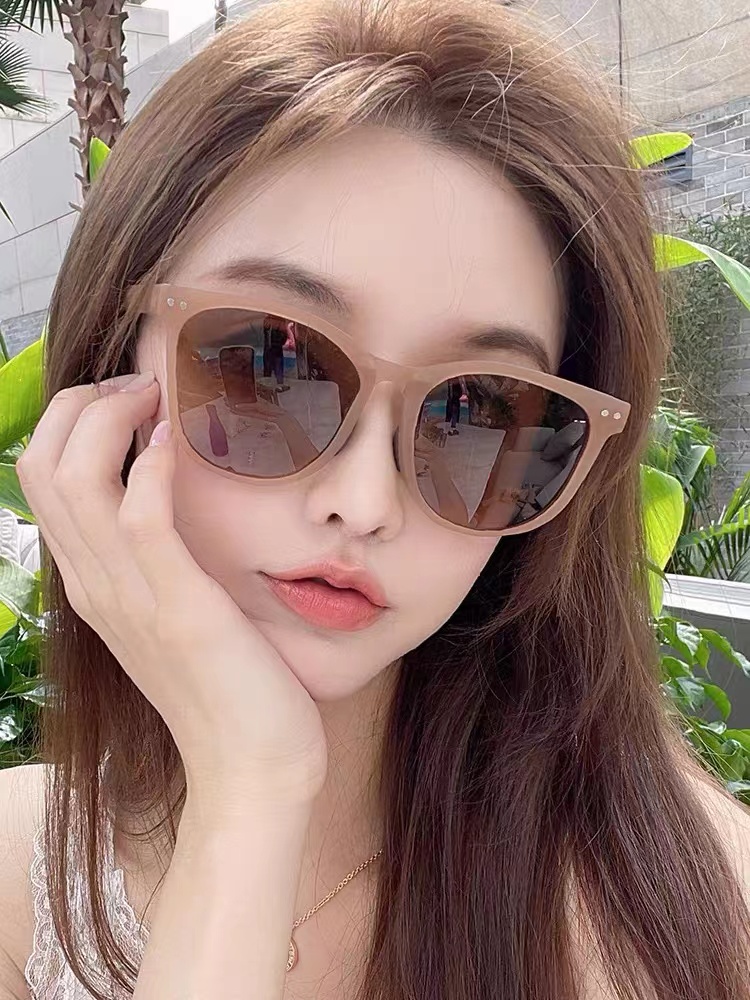Sunglasses women's 2021 new anti-UV sunscreen sunglasses high-end ins summer glasses Korean version of the trendy women