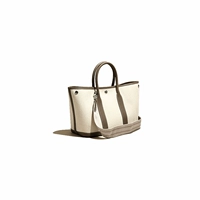 Глубокая серая труба