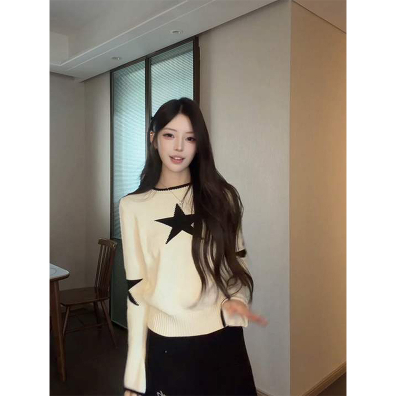 Korean Style Five-Pointed Star Round Neck Pullover Long-Sleeved Sweater for Women in Autumn and Winter, Slimming and Versatile, Lazy and Relaxed Top