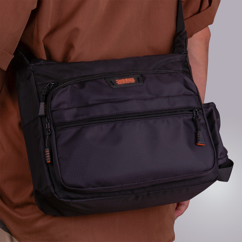 2025 new men's crossbody bag large capacity