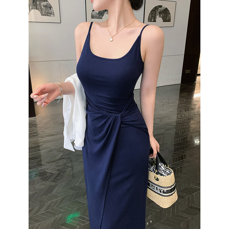 Lin Guanguan's Blue Waist-Cinching Twist-Strap Dress, Stepmother-Style Bodycon Dress, Unique and Beautiful Waist-Hugging Long Dress