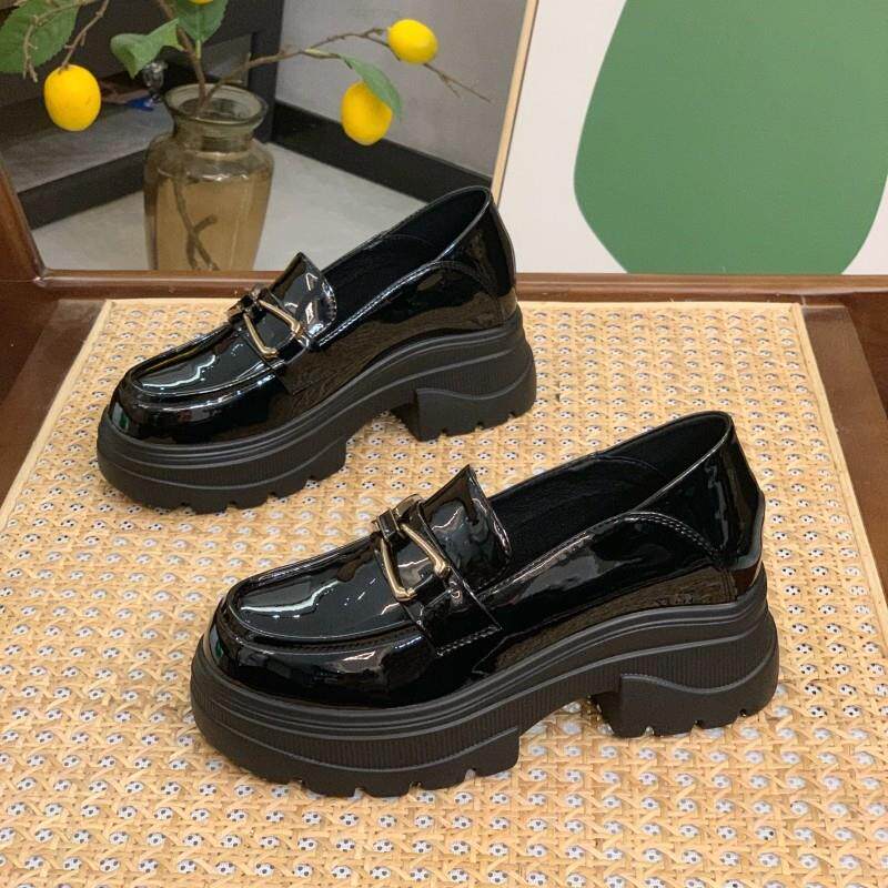 Inside heightening small leather shoes women 2023 fall new single shoe lacquered leather black genuine leather pine pastry thick bottom Inn-Taobao