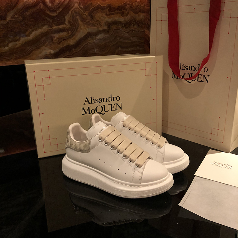 Apricot Tail & Top Edition2021 new pattern Wanghonggang wind Little white shoes female Internal elevation lovers skate shoes male tide ins gym shoes female summer ventilation