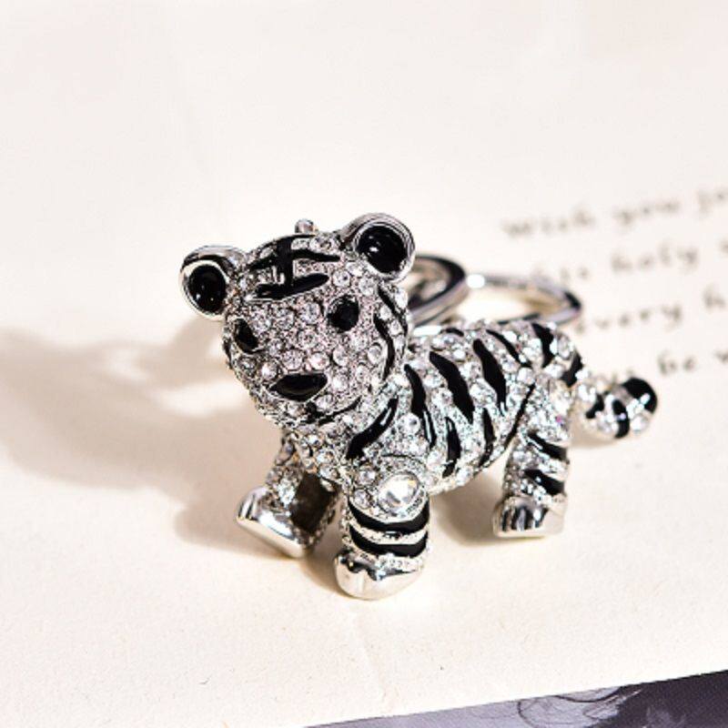 Key button female ins net red small and refined high-end cute car pendant hanging decoration bag pendant female practical chain