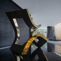 Large metal irregular geometric three-dimensional floor ornaments clubhouse villa sales center simple art sculpture