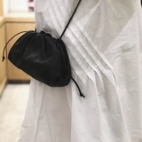 Сумка через плечо, белая сумка подмышку, кожаная сумка на одно плечо для отдыха, из натуральной кожи, популярно в интернете