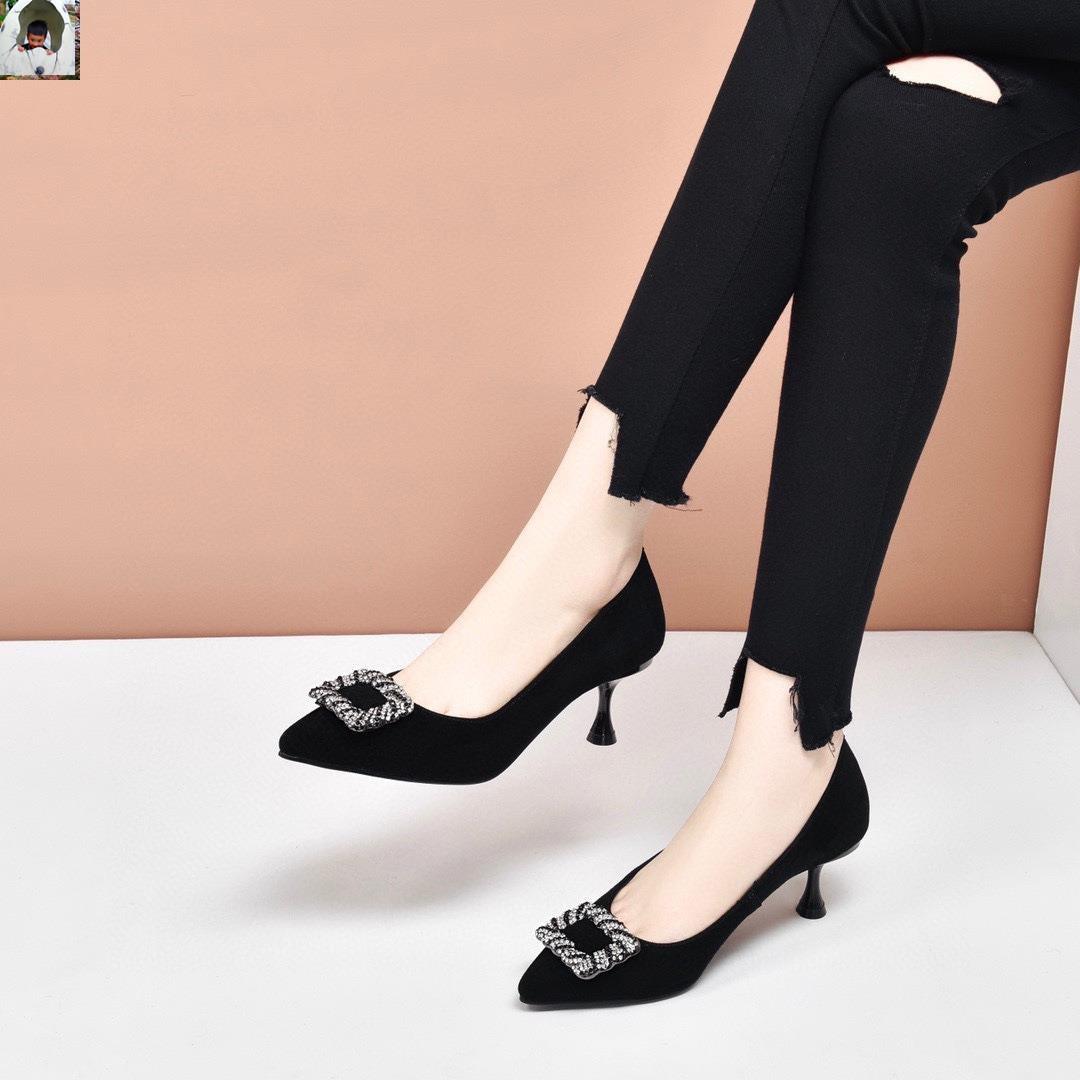 Tongxiang Eight-sister Leather Shoes Fine Heel Button High Heel Shoes Woman 2022 New Genuine Leather 100 Hitch Pointy Suede Single Shoes