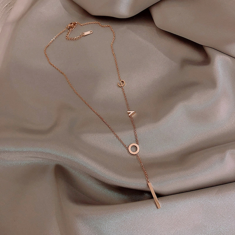 love alphabet pure silver necklace light luxury lavish clack chain female advanced neckchain design new in 2023