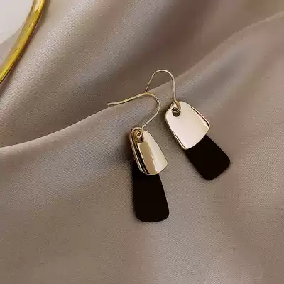 925 sterling silver earrings 2021 New Tide ins cold wind niche advanced feel female summer light luxury ear hook earrings