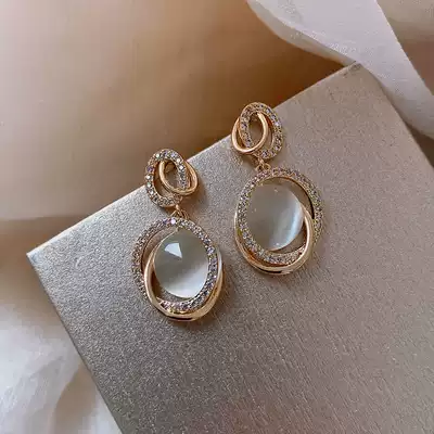 Light luxury sterling silver hypoallergenic three-dimensional cat eye earrings summer 2021 New Tide advanced earrings female atmosphere