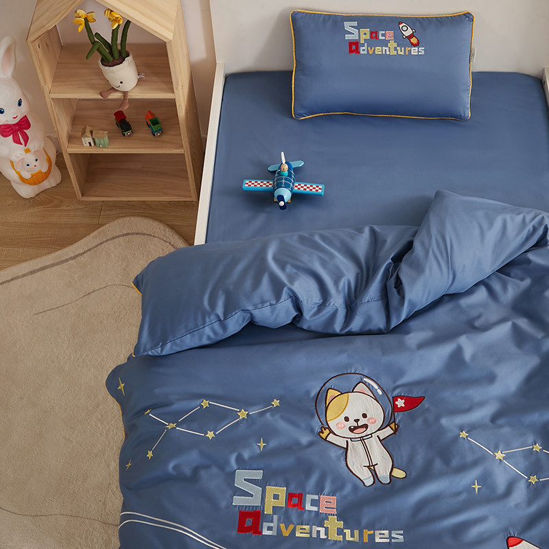 Class A children's cartoon 60 long-staple cotton three-piece cotton astronaut quilt cover kindergarten bedding sheets