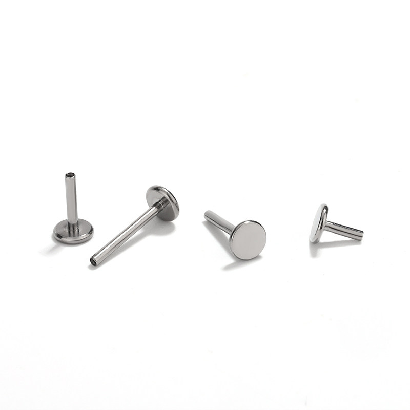 Pointed titanium steel lip stud product view