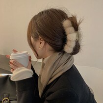 Plush Grip Clip Autumn Winter New Hair Ball Grip Clip Rear Brain Spoon Net Red Hair Clip Minimalist Clips Head Accessories Hairpin 100 Hitch