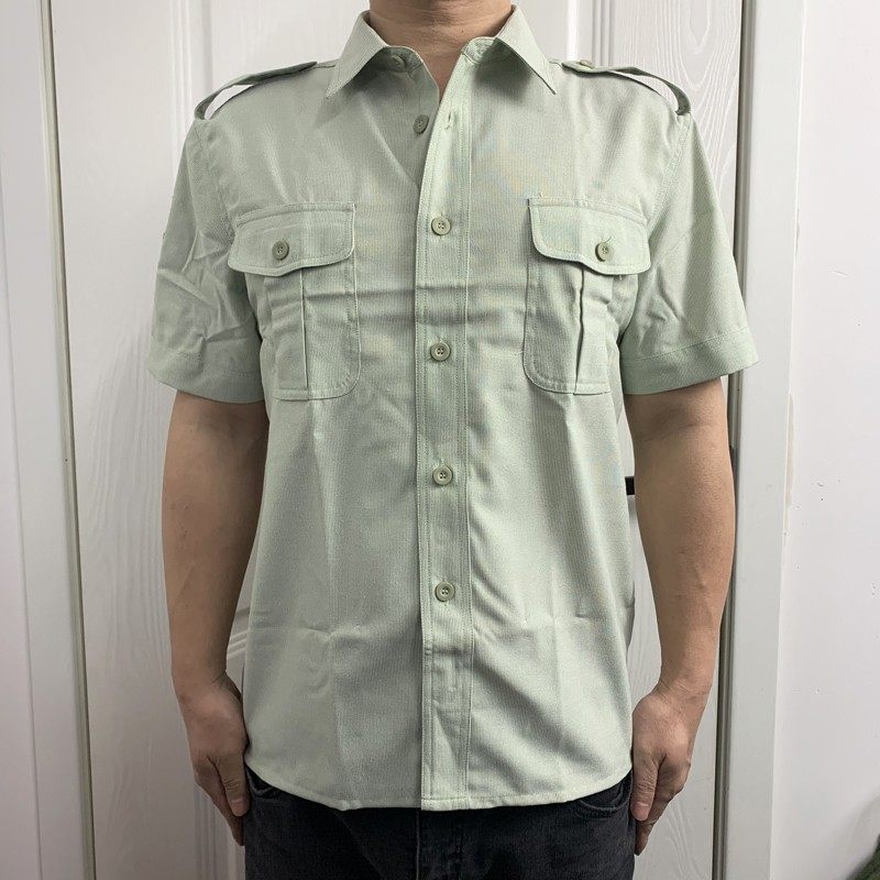 Genuine old green short-sleeved summer shirt men's summer free ironing pointed collar straight work quick-drying dress