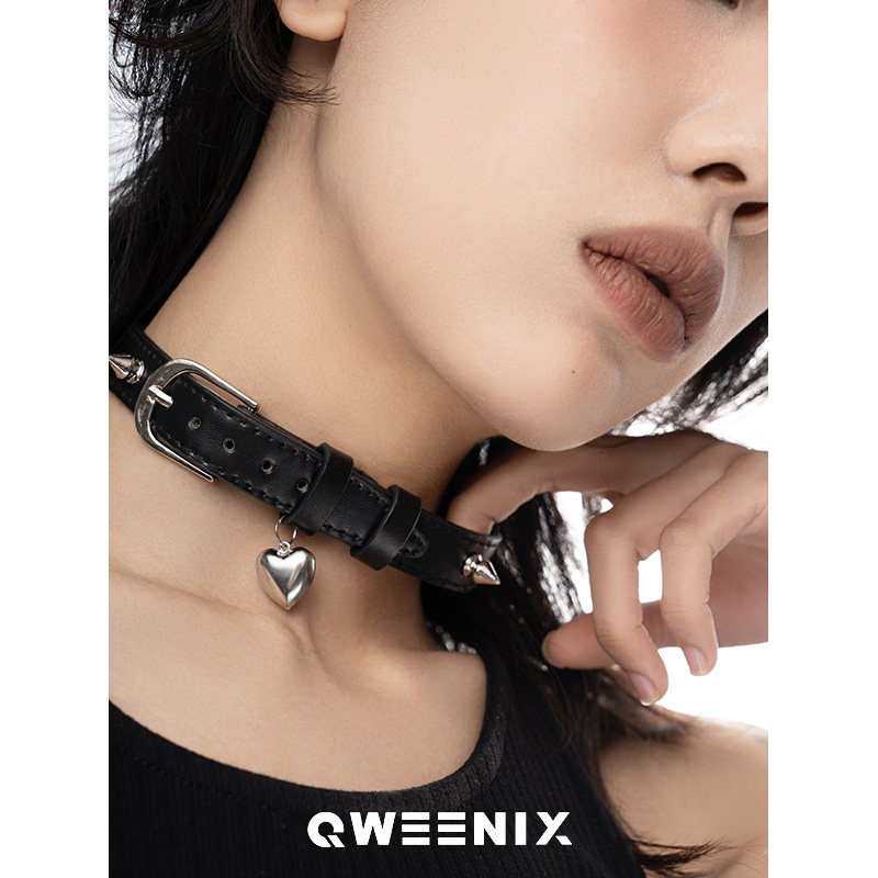 QWEENIX Dark Leather Choker for Women, In Stock, Heart Pendant, Black Adjustable, Versatile Choker