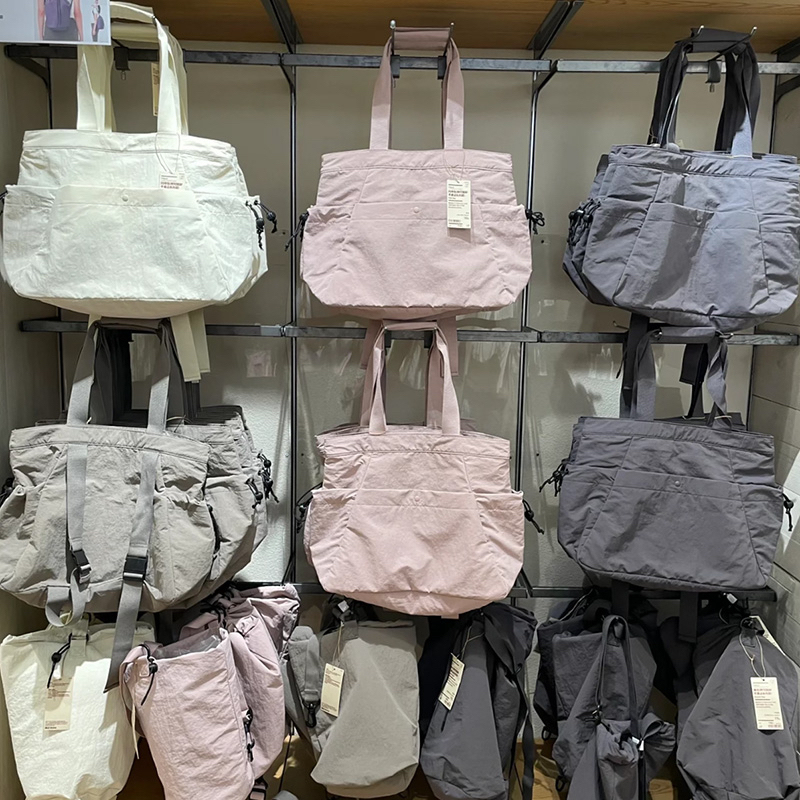 Japanese-Style Unprinted, Water-Resistant, Fashionable Tote Bag, Lightweight Sports Yoga Bag, Portable Large-Capacity Commuter Canvas Bag Japanese-Style Unprinted, Water-Resistant, Fashionable Tote Bag, Lightweight Sports Yoga Bag, Portable Large-Capacity Commuter Canvas Bag