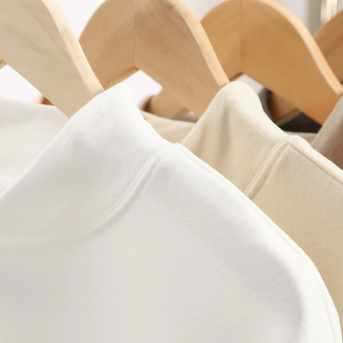 Комфортный бархатный приятный телу базовый белый зимний лонгслив, высокий воротник