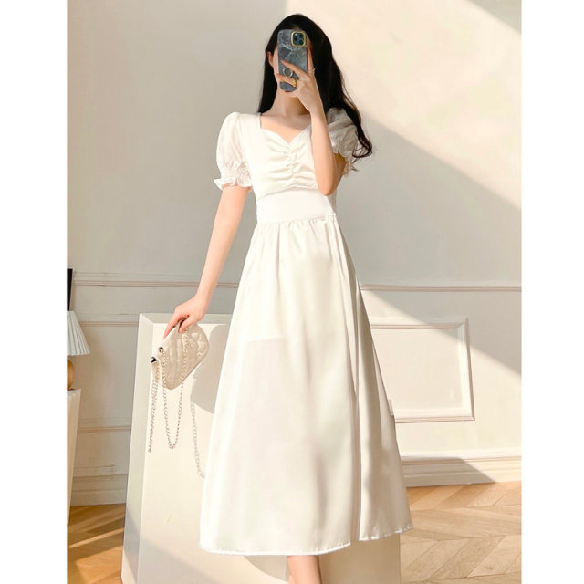 2023 summer new style French slit tea break skirt waist slimming white puff sleeve temperament gentle wind dress