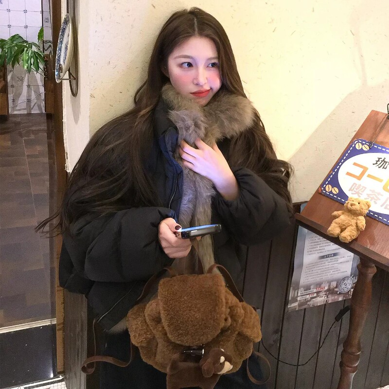 Large Fur Collar Black down Cotton Jacket for Women, New Winter 2026, Warm and Thick Padded Puffer Jacket, Short Coat