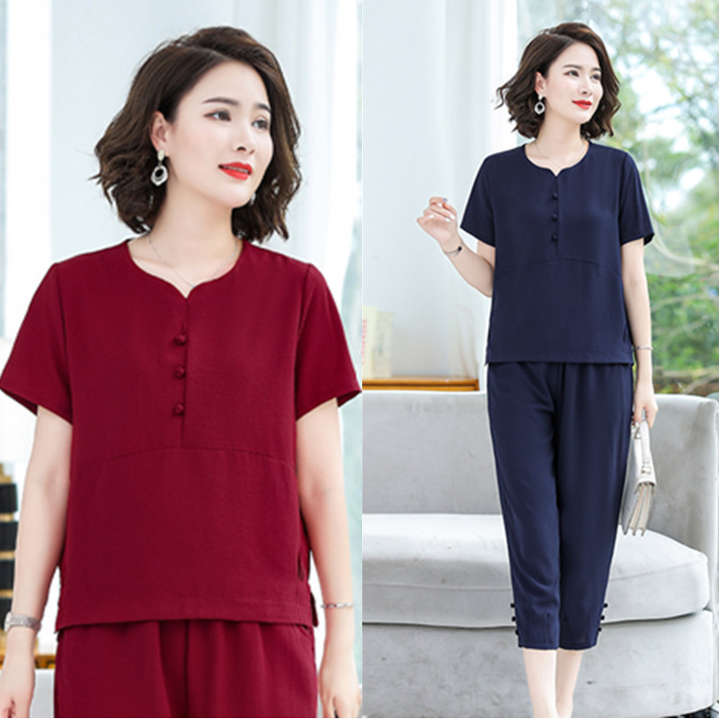 Mom's Summer Outfit Set, Stylish Solid Color Top, Fashionable Short-Sleeved Middle-Aged and Elderly Women's Clothing, Plus-Size Two-Piece Set, Simple and Flattering