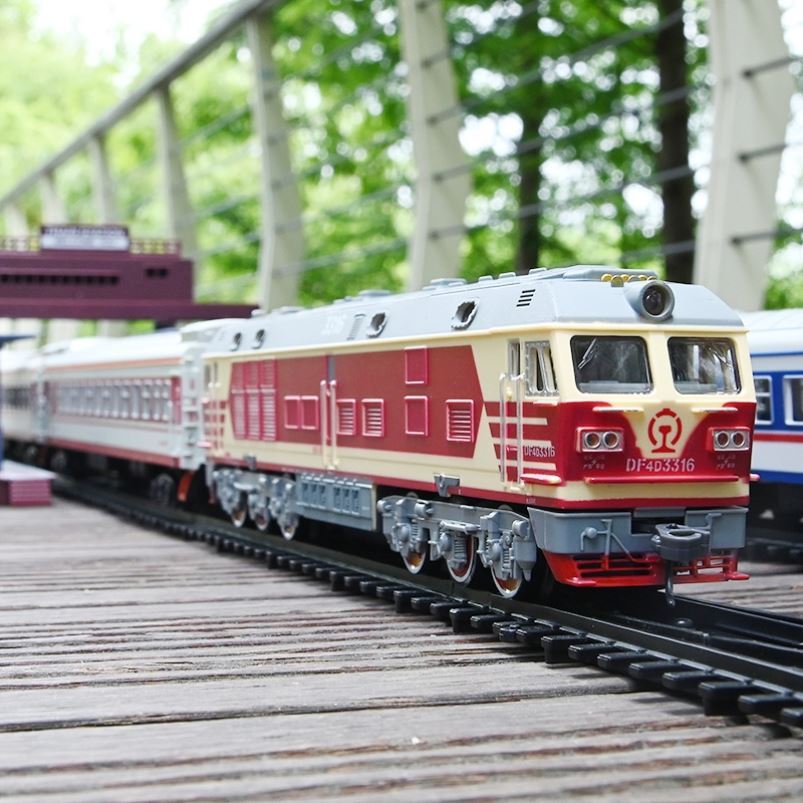 Green leather train track children's toy model simulation with multi-carriage super long large Chinese steam long sound