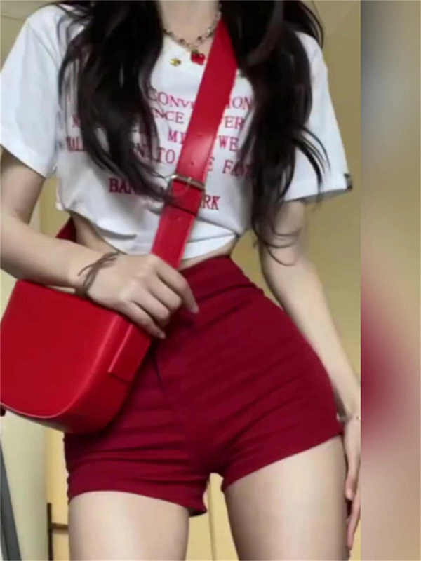 American-Style Hot Girl Hong Kong Retro Red Denim Shorts for Women, Summer Elastic Anti-Exposure High-Waisted Tight-Fitting Hip-Hugging Hot Pants