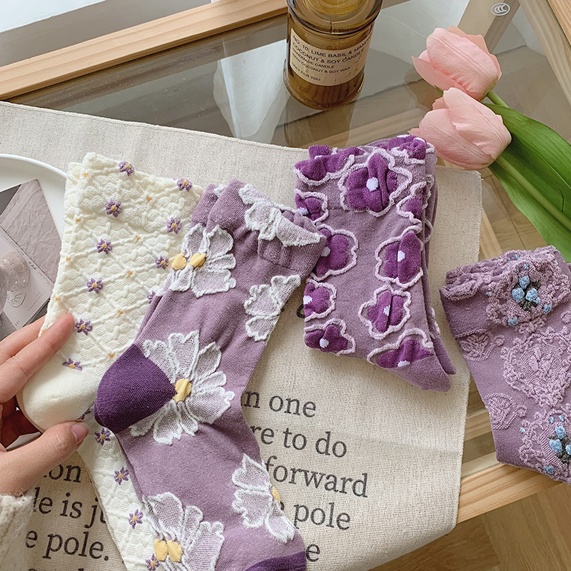 Women's Sweet Flower Cotton Crew Socks A Pair display picture 1