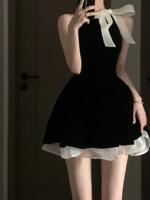 French niche sleeveless hanging neck dress for women, summer, small, high-end temperament, Hepburn style, little black dress, puffy skirt