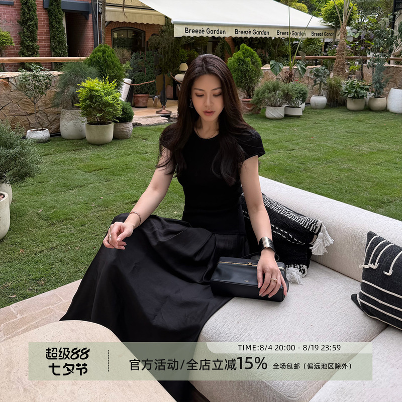 Wang Huanhuan Mslime Mulberry Silk & Lyocell Patchwork Waist-Cinching Dress Short-Sleeved Large Hem Draped Little Black Long Dress Wang Huanhuan Mslime Mulberry Silk & Lyocell Patchwork Waist-Cinching Dress Short-Sleeved Large Hem Draped Little Black Long Dress
