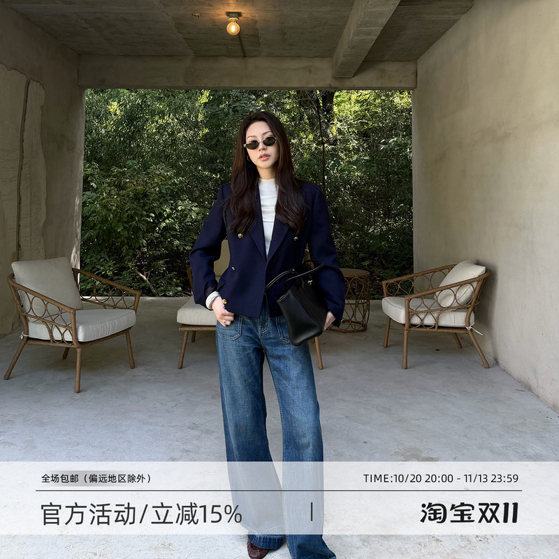 Wang Huanhuan Mslime Short Wool Blazer for Women with Double-Row Metal Buttons, Stylish for Workplace and Commuting