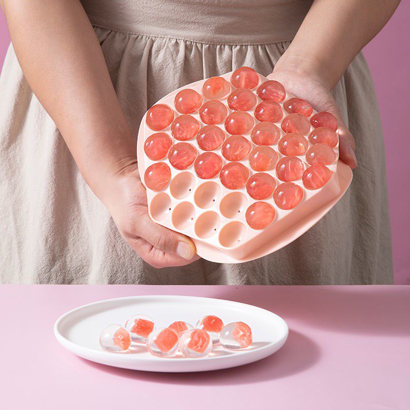 Frozen ice hockey mold ice box ice box household artifact making abrasive homemade spherical net red ball refrigerator