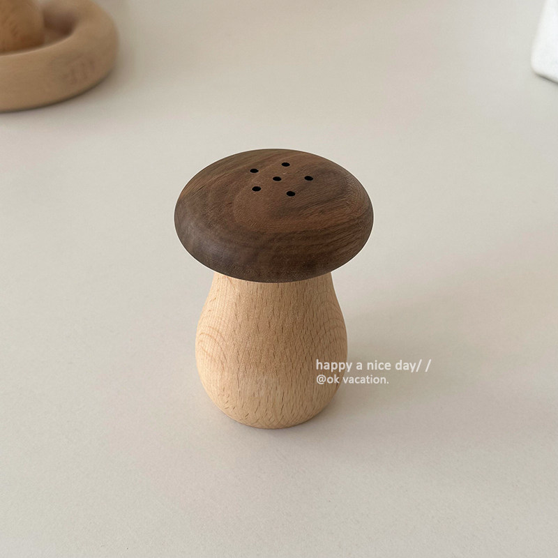 ins Han style creative desktop solid wood toothpick cylinder home cute mushroom log toothpick jar high face value toothpick box 