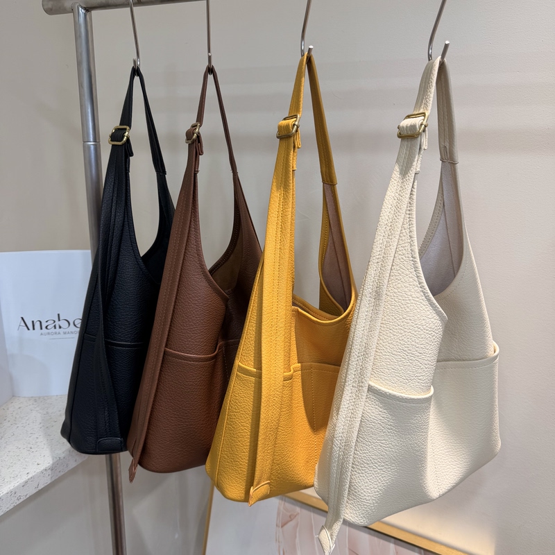 7818/2026 New Women's Bag with a High-End Feel, Niche Design, Single Shoulder Crossbody Bucket Bag, Commuter Tote Bag