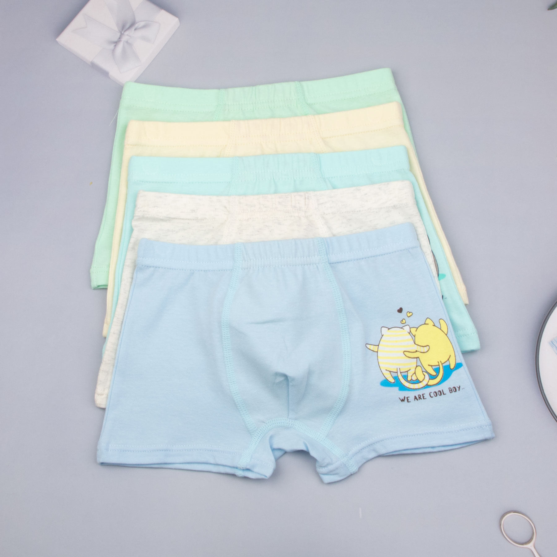 Pure cotton boy's underwear boxer middle and big children's student shorts teenage cartoon four-corner children's underwear boy
