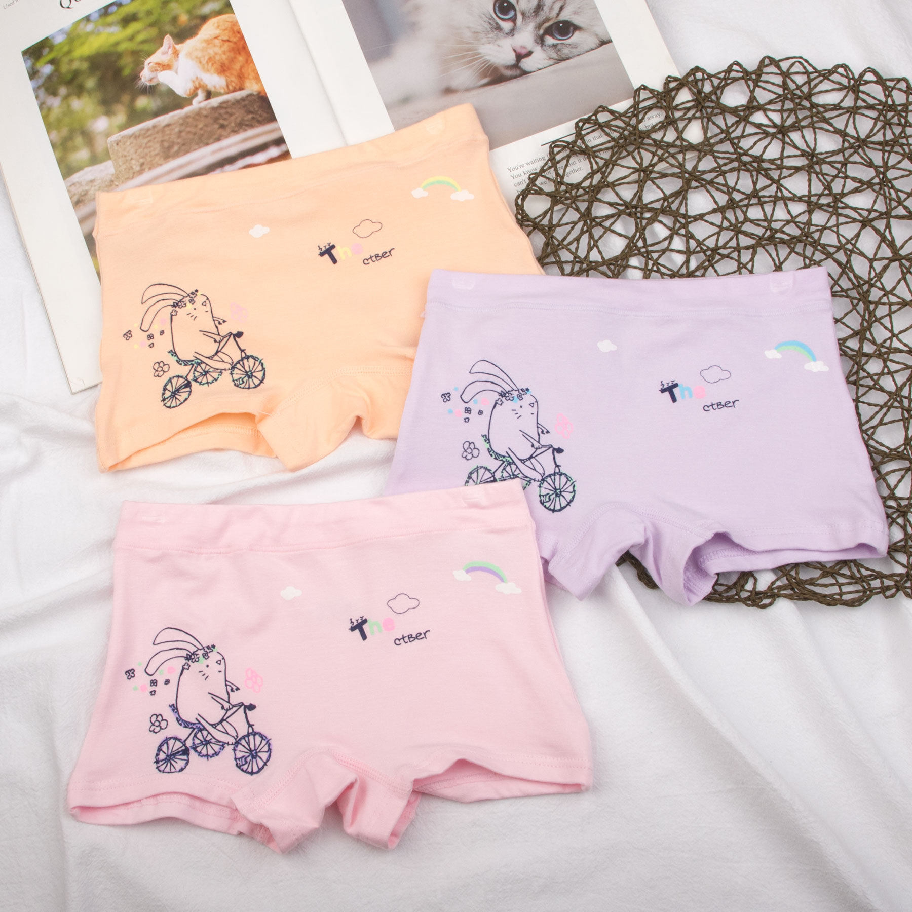 Modal cotton girls' underwear boxer big children's student shorts teenage cartoon four-corner children's underwear girl