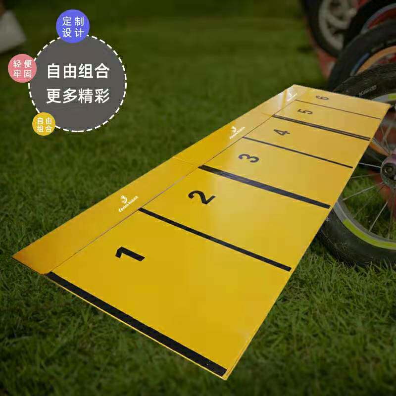 The starting board of the balance car can be connected to a wooden large folding portable bracket with multiple positions and the size can be customized