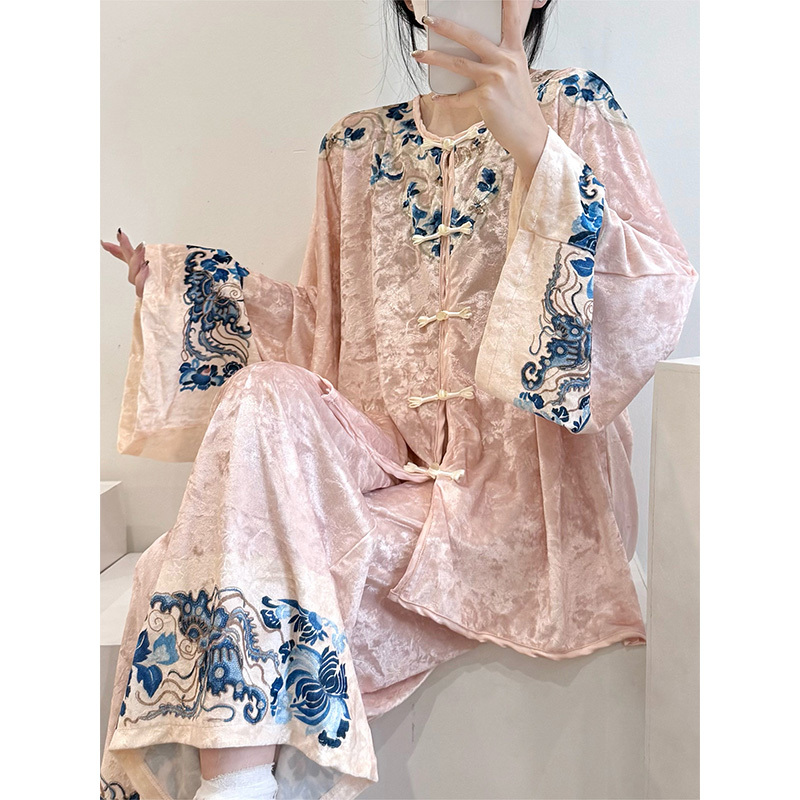 Chinese Style High-End Printed Sweet Velvet Pajamas for Women, Autumn and Winter New Cardigan and Long Pants Plus Size Set for Outerwear Chinese Style High-End Printed Sweet Velvet Pajamas for Women, Autumn and Winter New Cardigan and Long Pants Plus Size Set for Outerwear