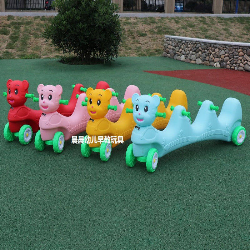 Kindergarten double team cooperative car children collaborate outdoor toy car racing car can turn three-person taxi