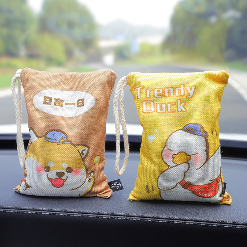 Inside the car with the formaldehyde bamboo charcoal bag new car special suck-smell-in-car pendulum with activated carbon in the car to stink