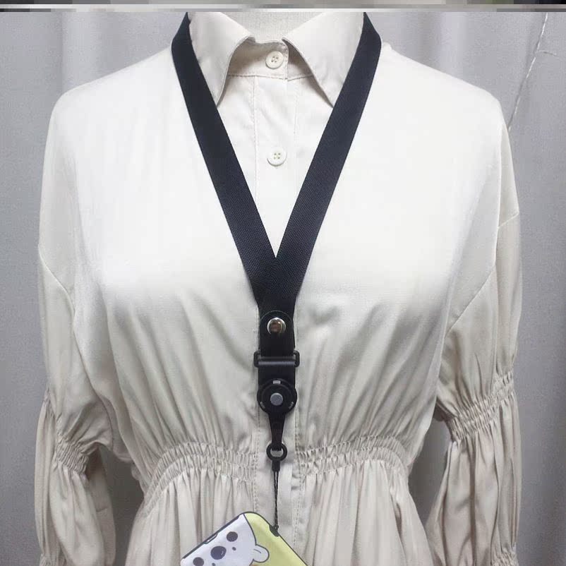 The new mobile phone lanyard can be hung on the neck of the mobile phone lanyard men and women personality creative mobile phone widening lanyard