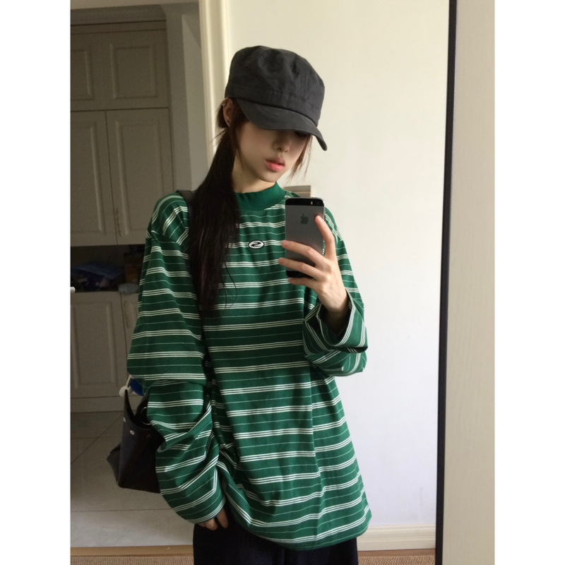 American Retro Green Stripesd Long-Sleeved T-Shirt for Women in Autum, Loose, Casual and Versatile, Round Neck, Couple Design Top