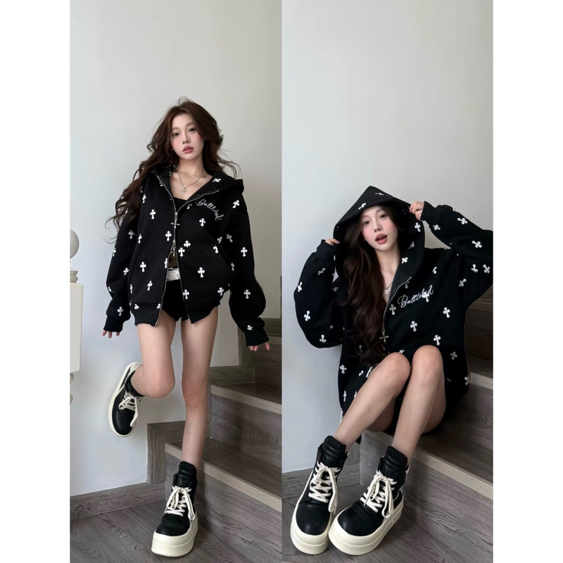 American Retro Cross Print Hooded Sweatshirt for Women in Autumn and Winter, Loose and Lazy Style, Niche Zipper Jacket American Retro Cross Print Hooded Sweatshirt for Women in Autumn and Winter, Loose and Lazy Style, Niche Zipper Jacket