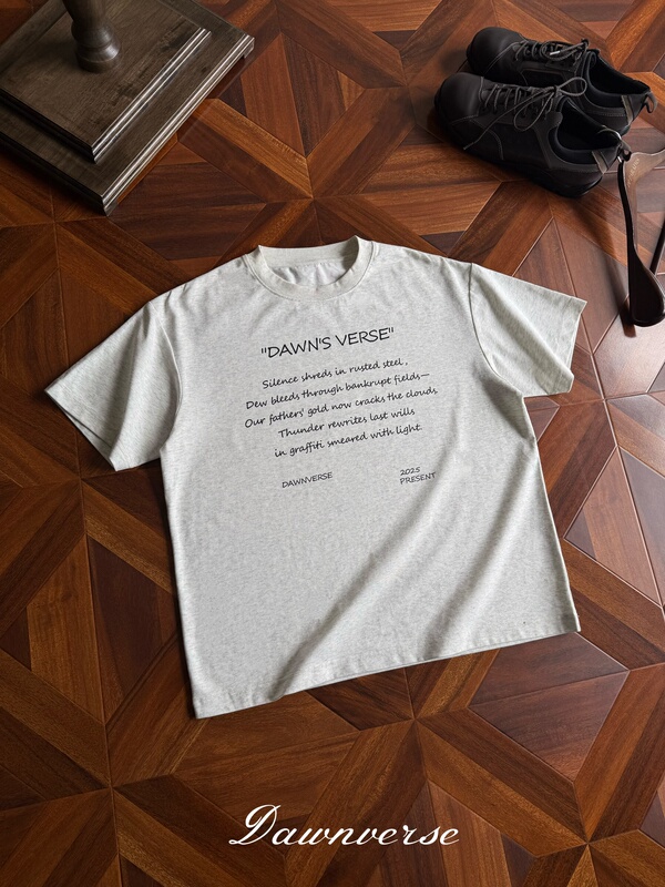 Dawnverse "Poem of Dawn" Slogan Manuscript Print Tee Sorona Ice-Feel Boxy Short-Sleeve