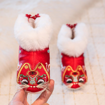 Tiger head shoes womens treasure childrens New Years shoes New Year shoes plus velvet winter high-end matching Hanfu ancient shoes