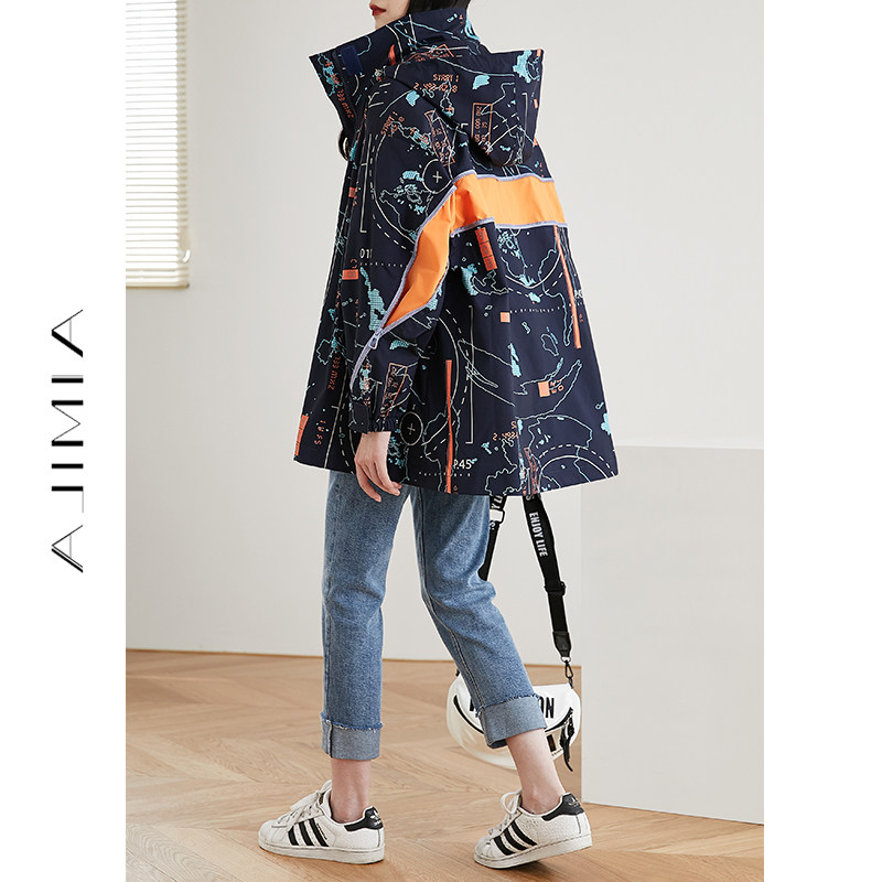 Long version 2022 Spring new Lianhood Long sleeves Leisure temperament loose Thin Jacket Tide in Tibetan Cyan Windsuit Woman