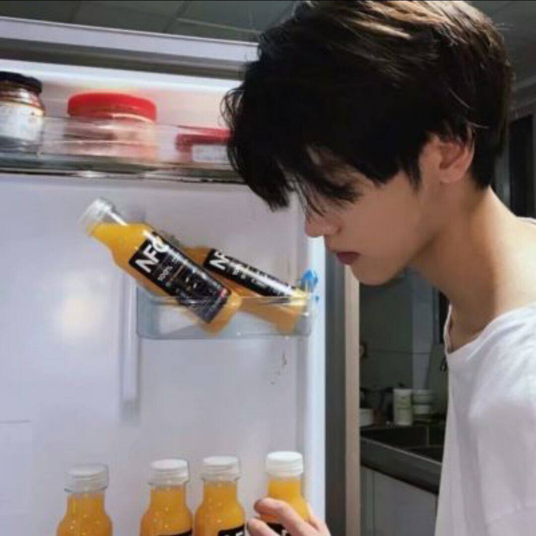 小颜联名周边小铺