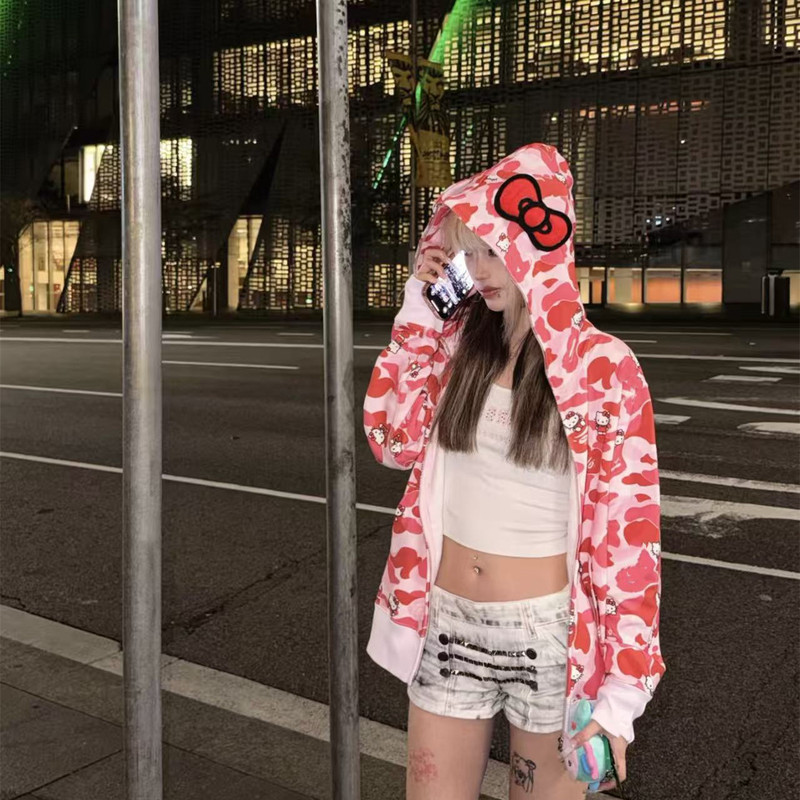Top-Notch Quality Hello Kitty Collaboration Bow Tie Camouflage Pink Camouflage Hoodie Trendy