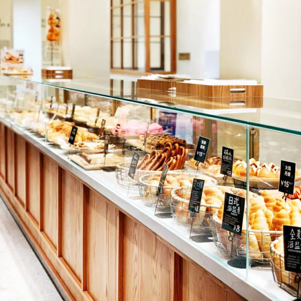 Japanese bakery cabinet cake display cabinet commercial paint solid wood bakery pastry cabinet island side cabinet shelf customization