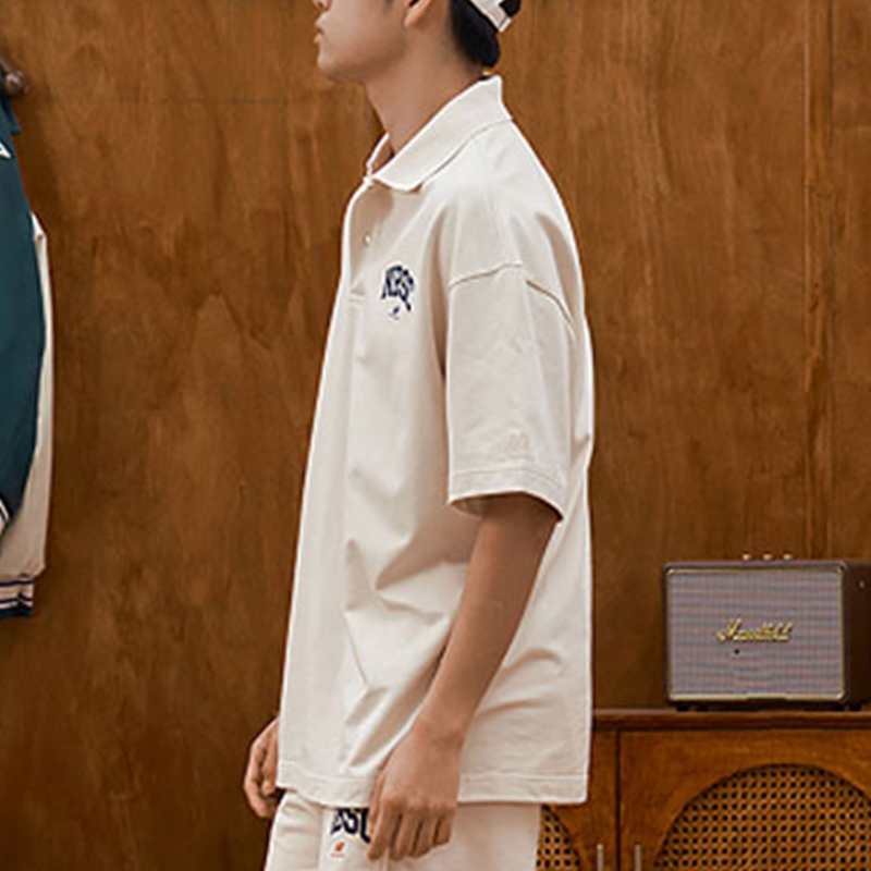 左胸前绿饿六色翻领短袖3111013605设计解析