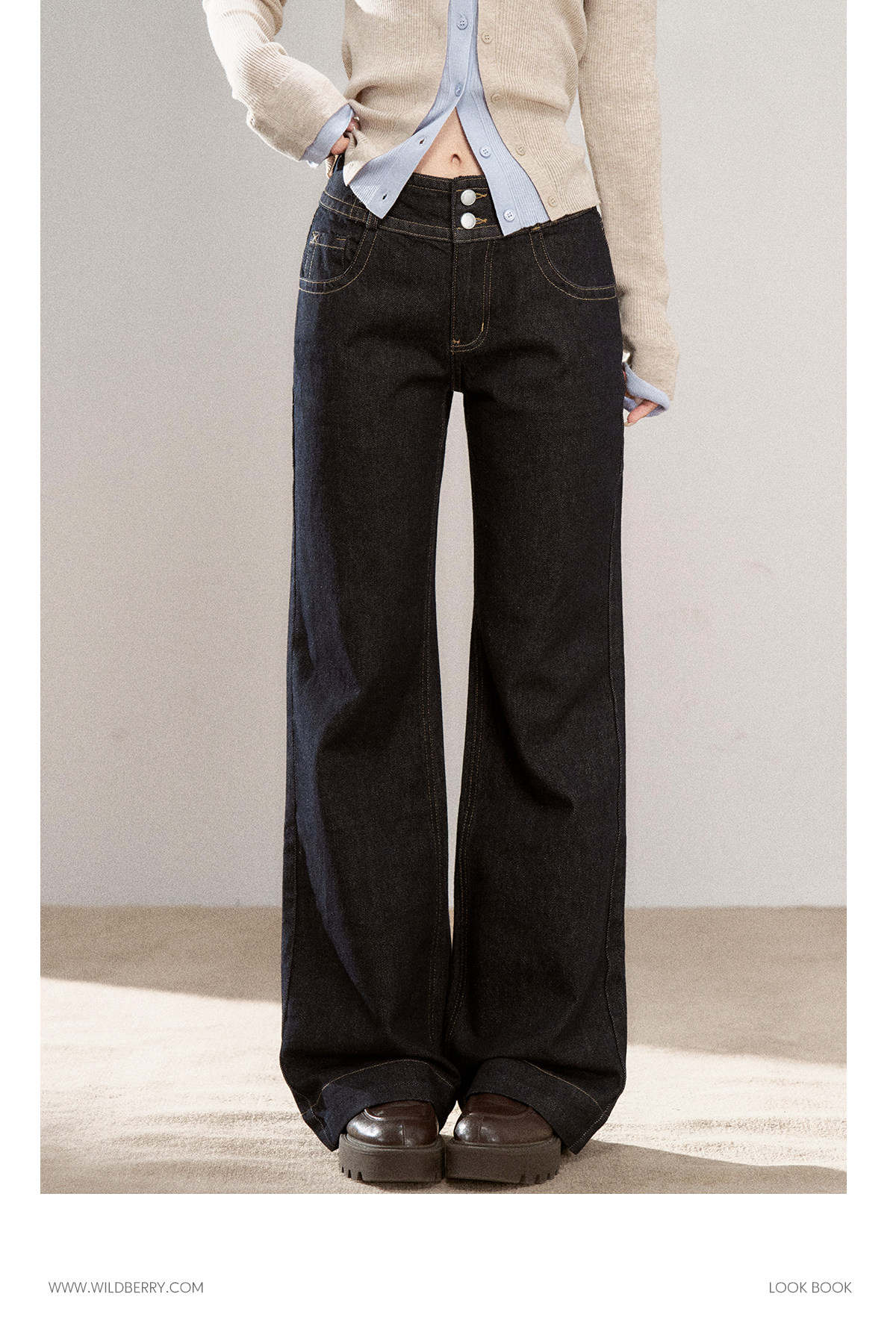 Wildberry High-Waist Flared Jeans